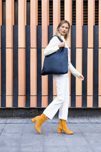 Last inn bildet i Galleri-visningsprogrammet, Reisenthel Handlenett Mini Maxi Dots Navy